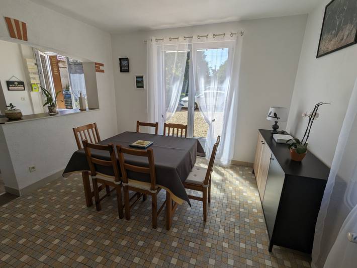 Helles, geräumiges Ferienhaus mit privatem Garten und Parkplatz - Ideal für Familien und Profis in Montereau, Montargis und Umgebung