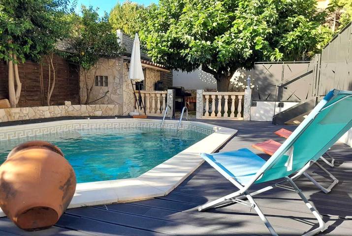 Maison de vacances pour 6 personnes, avec Terrasse ainsi que Jardin et Piscine à Capestang