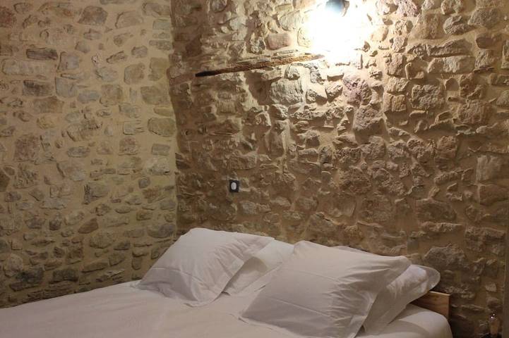 Gîte pour 6 personnes, avec jardin et balcon à Sabran - 2