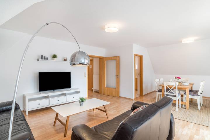 Appartement entier, Aposto Apartment 3 avec balcon et Wi-Fi in Oberderdingen, Kraichgau