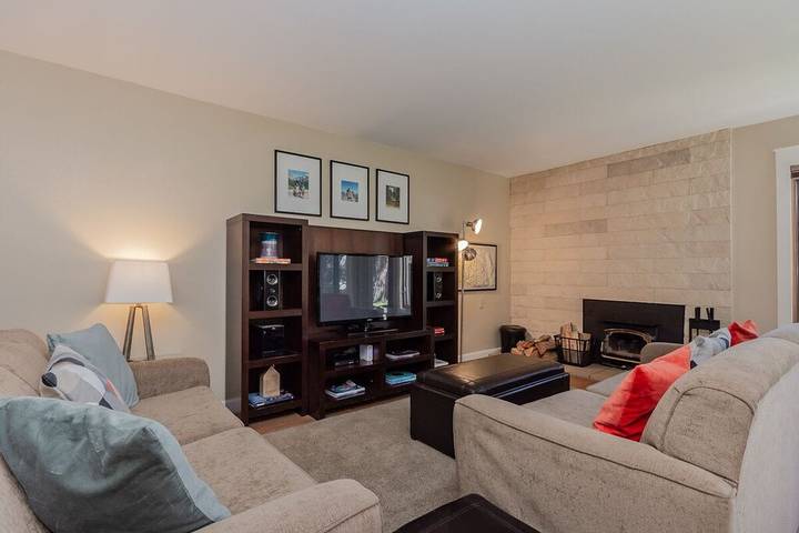 Vacation rental for 5 people, with balcony and hot tub in Mammoth Lakes