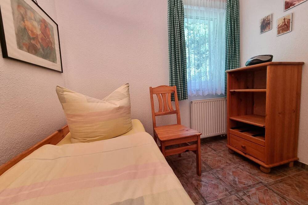 Entire apartment, Apartment with balcony - Schwalbenhof Görke, quiet location, balcony or terrace in Dargen, Usedom