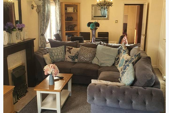 Wooden Lodge, Sleeps 9 with Veranda & Decking in Thornton-Cleveleys, Lancashire