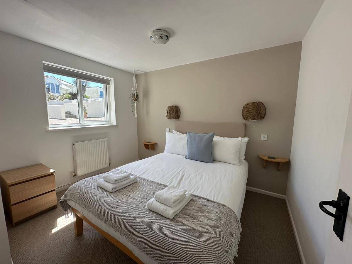 Three-Bedroom House in Porth, Newquay