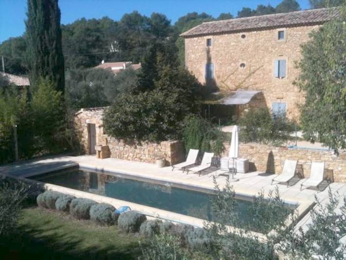 Location de vacances pour 12 personnes, avec Terrasse et Jardin ainsi que Piscine et Vue à Aigaliers - 2
