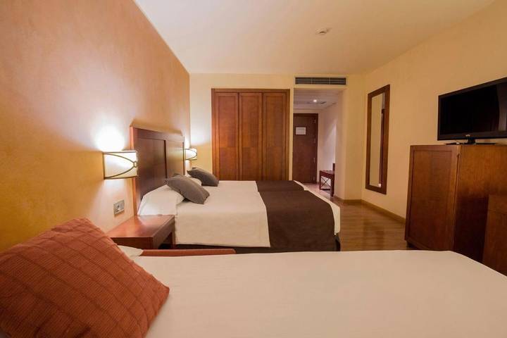 Hôtel pour 2 personnes, avec jacuzzi et sauna, animaux acceptés à Andorre-la-Vieille - 2