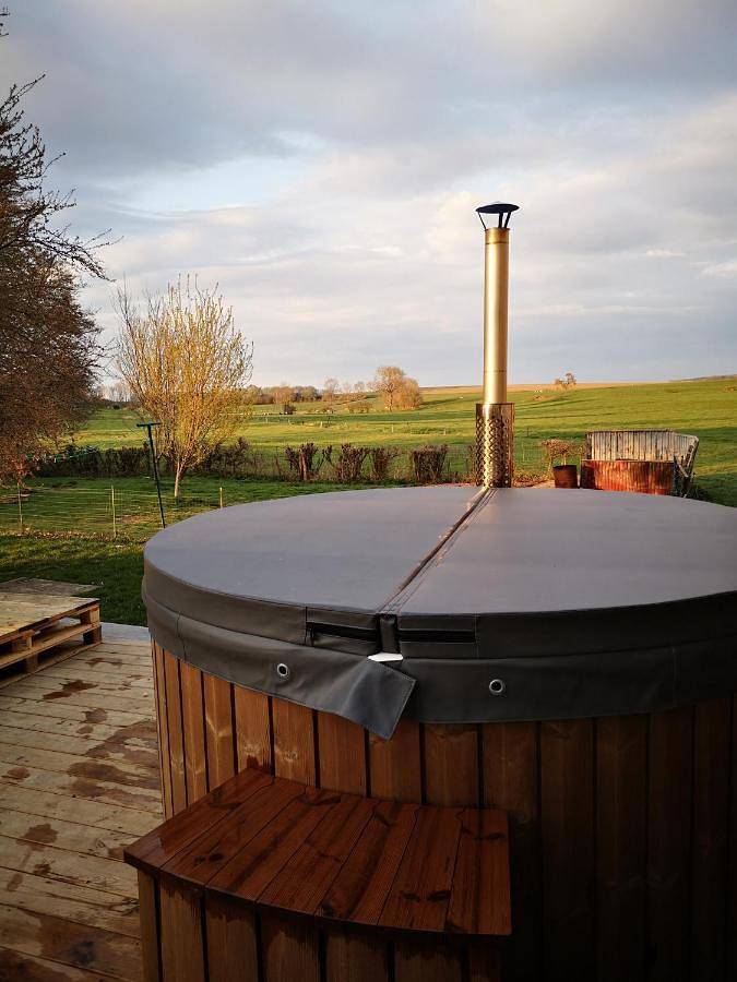 Location de vacances pour 3 personnes, avec jardin ainsi que jacuzzi et piscine à Havelange - 3