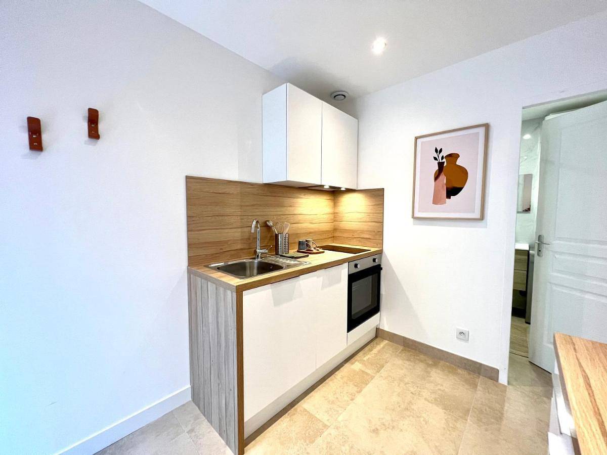 Appartement entier, One-Bedroom Apartment in Miribel, Ain