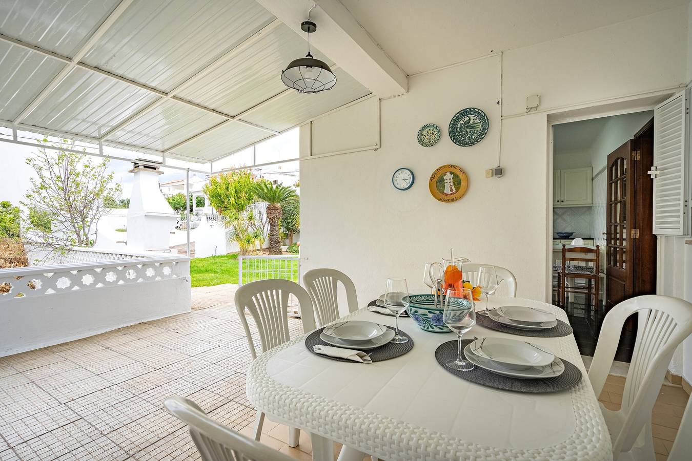 Villa „Raposo“ mit privater Terrasse, Garten und Wlan in Porches, Faro Distrikt