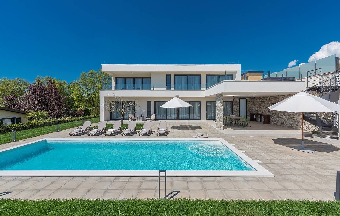 Modern Private Villa with Whirlpool, Sauna, Pool, and Sea View Near Novigrad in Novigrad, Regio Umag