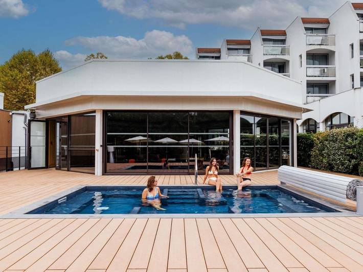 Hôtel pour 2 personnes, avec sauna et piscine ainsi que vue et jardin