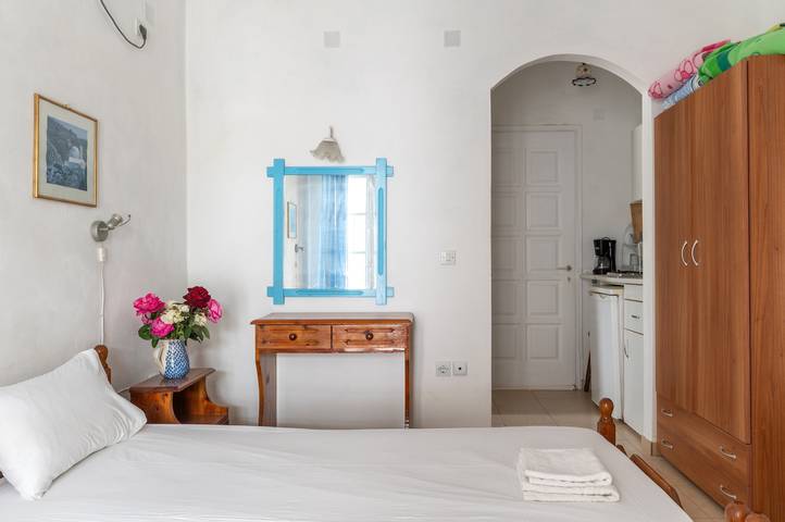 Estudio entero, Estudio 'Sifnos 4' con vistas al mar, Wi-Fi y aire acondicionado in Playa de Vathi, Sifnos