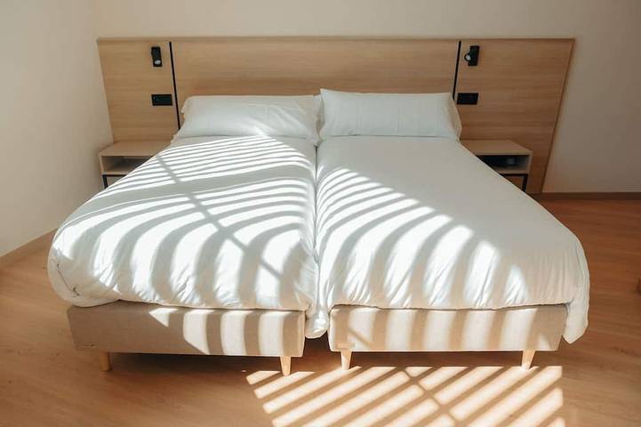 Apartamento entero, Mouritz Rooms doble en Negreira in Negreira, Provincia de La Coruña