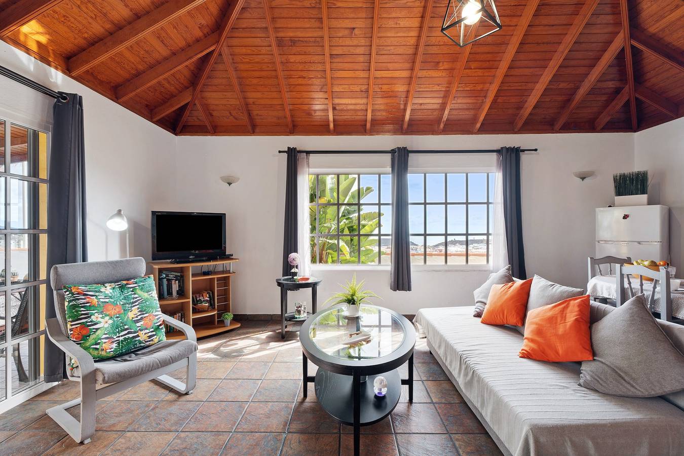 Casa de vacaciones 'Casa Óscar' con vistas a la montaña, piscina privada y Wi-Fi in Retamar (Islas Canarias), Los Llanos de Aridane