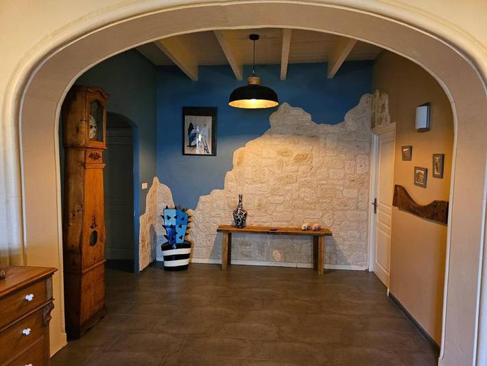 Location de vacances pour 4 personnes, avec piscine ainsi que vue et jardin à Nojals-et-Clotte - 3