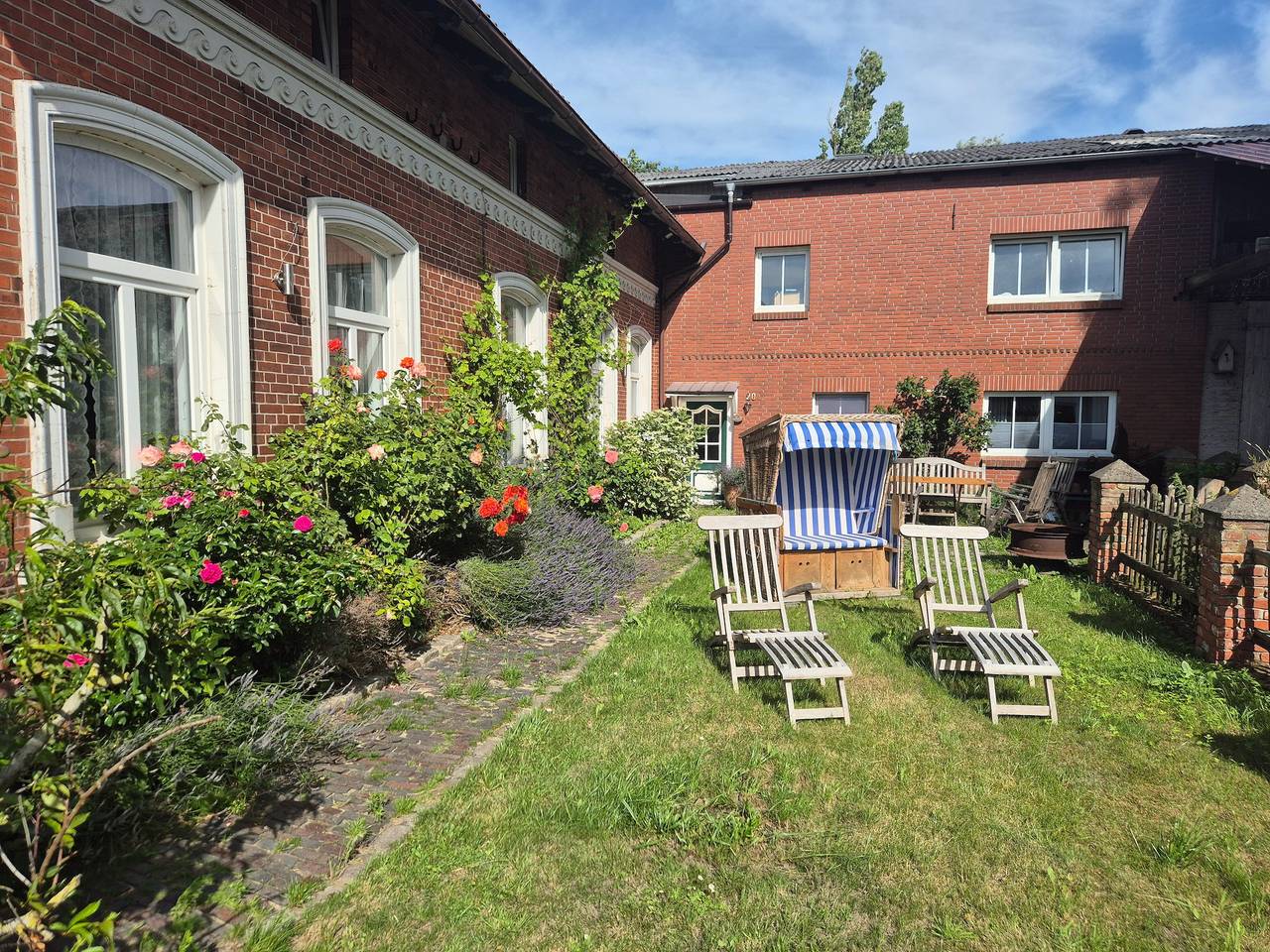 Entire apartment, Apartment 'Abendsonne' with Shared Terrace, Shared Garden and Wi-Fi in Mulsum, Cuxland