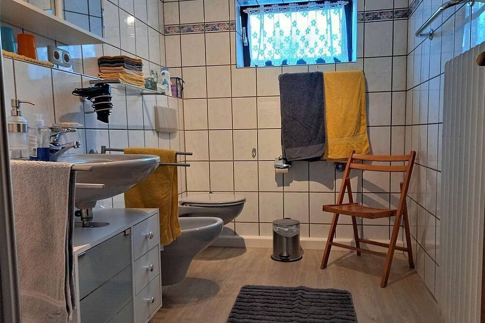 Guesthouse Maria Leiff - 4 bed apartment in Üxheim, Volcanic Eifel