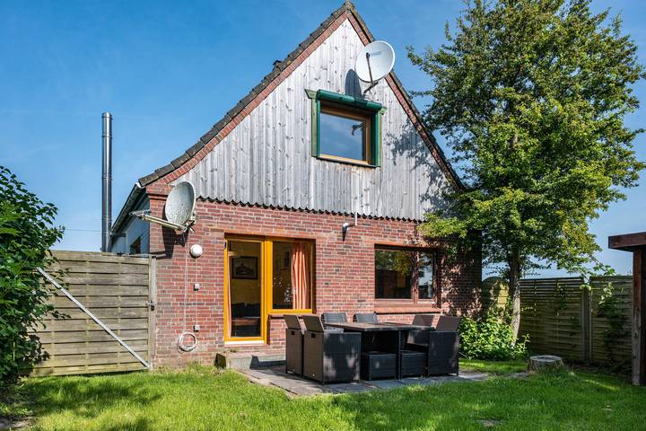 Ferienhaus für 8 Personen, mit Garten und Sauna, mit Haustier in Büsum-Wesselburen
