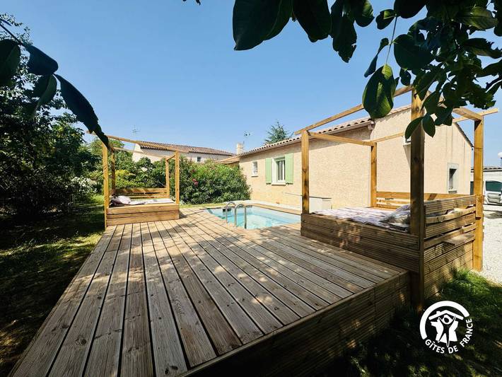 Gîte pour 6 personnes, avec Jacuzzi et Terrasse ainsi que Jardin et Piscine à Cavanac