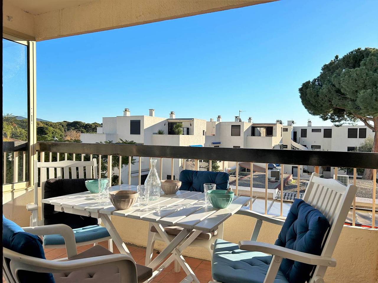 Appartement entier, Appartement T2 au cœur de la Favière, terrasse, parking, à 100m de la plage et des commerces in Bormes-les-Mimosas, Parc national de Port-Cros