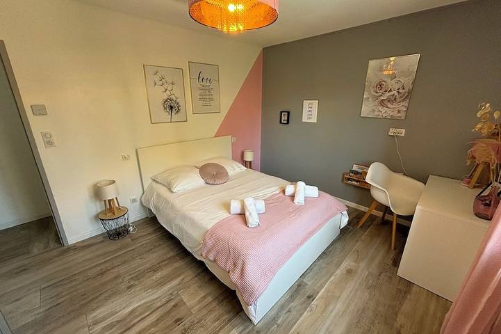 Location de vacances pour 8 personnes, avec terrasse et jardin à Mas-Blanc-des-Alpilles - 4