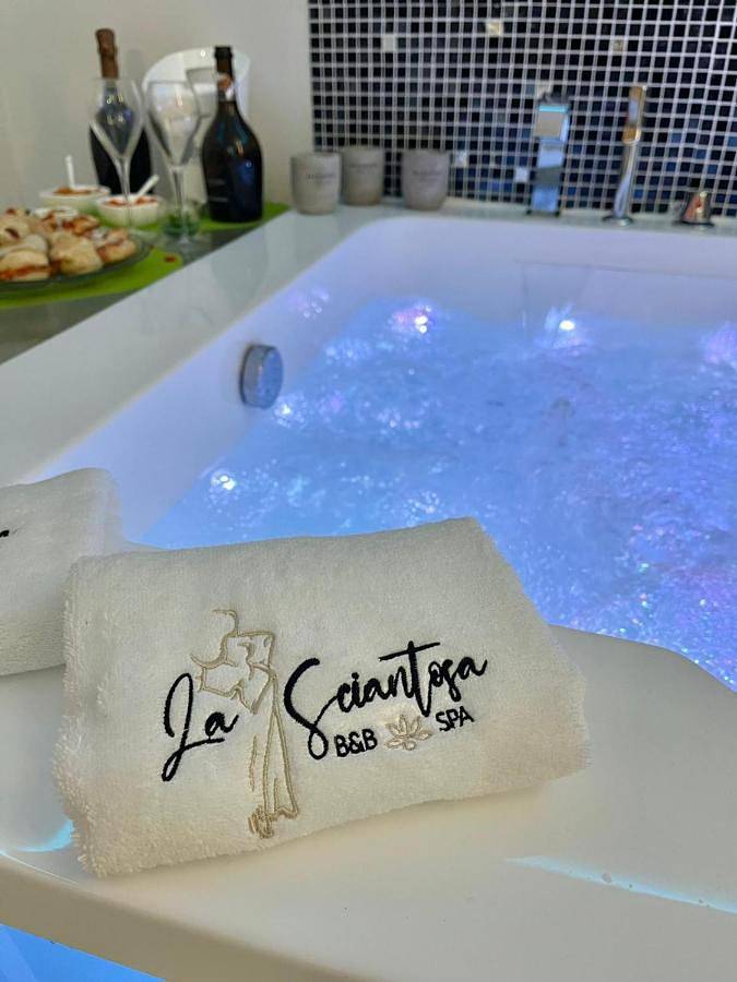 Location de vacances pour 2 personnes, avec jacuzzi et sauna à Cosenza - 2