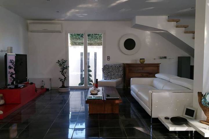 Location de vacances pour 5 personnes, avec jacuzzi ainsi que jardin et terrasse à Vérargues - 3