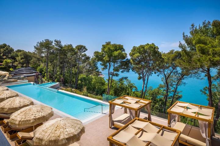 Ferienhaus für 3 Personen, mit Terrasse und Kinderpool sowie Pool und Ausblick in Lanterna