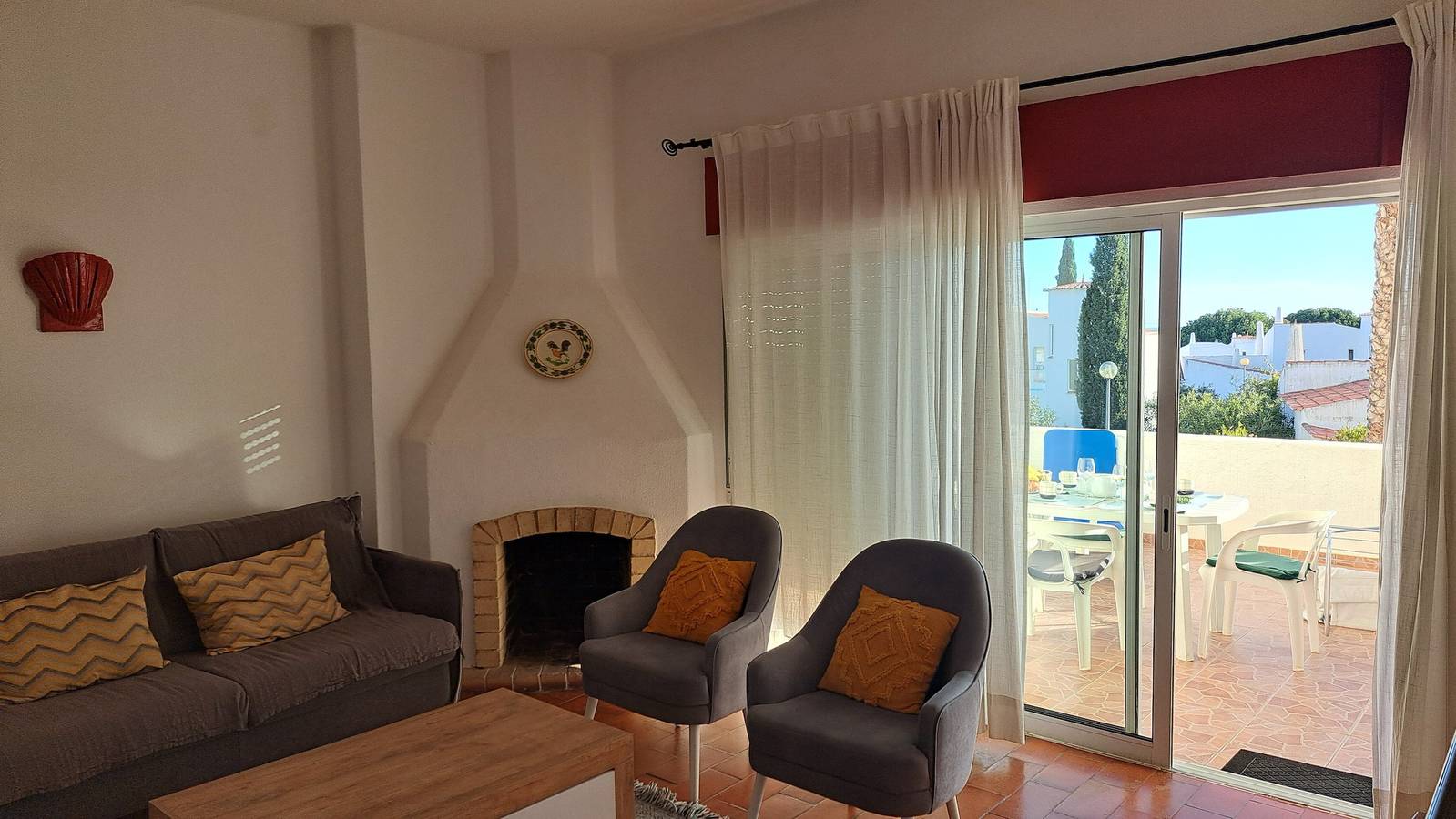 Ganze Wohnung, Apartment mit Meerblick in Alporchinhos (Atlantikküste), Porches