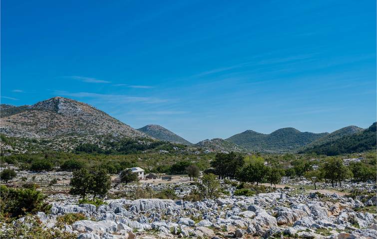 Gemütliche 1-Zimmer-Wohnung mit Pool, Terrasse und WLAN direkt am Strand in Podgora, Makarska Riviera