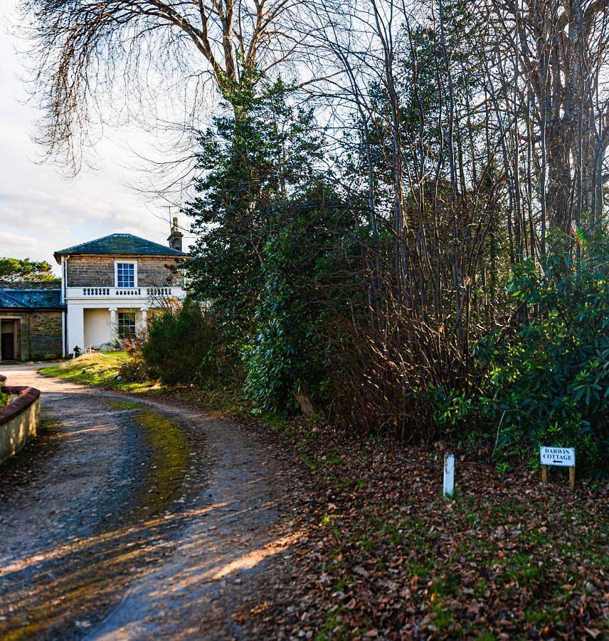 Entire apartment, Apartment with Mountain View in Elgin, Moray