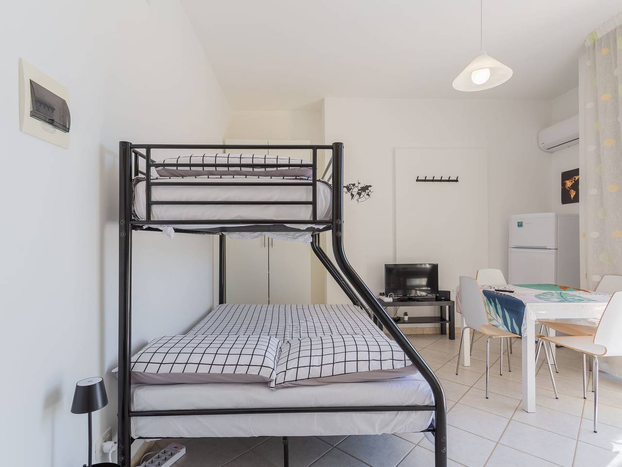 Ganze Wohnung, 5 Bnb delle Nazioni mit Parkplatz, 9min Flughafen Meer in Bitonto, Bari Provinz