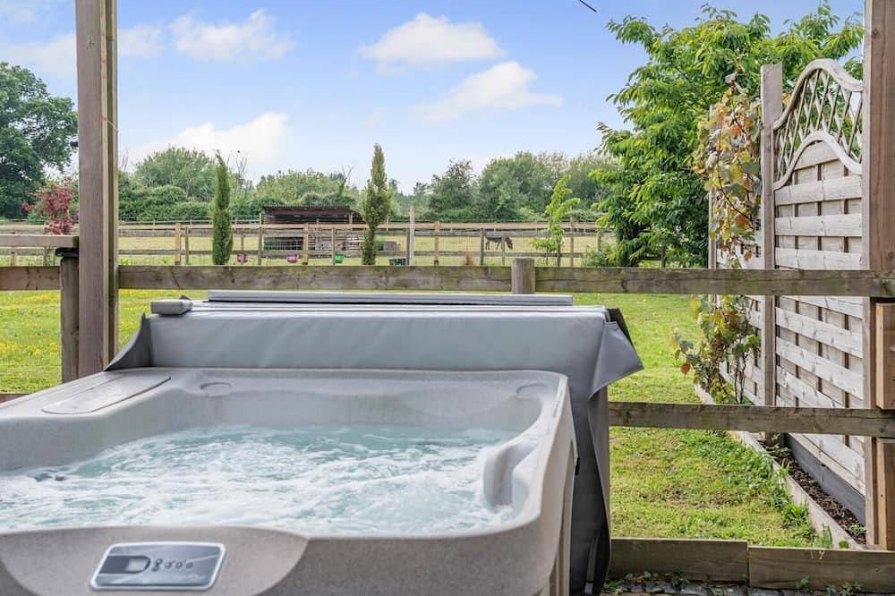 Glamping for 2 People in New Forest National Park, South East England