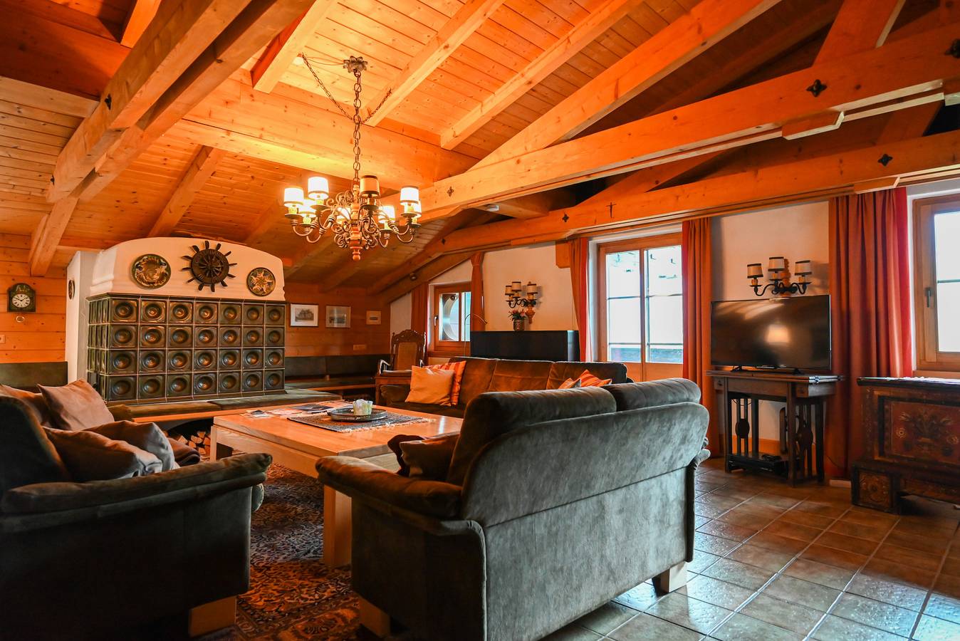 Hel leilighet, Penthouse Forsterhaus - glacier view in Zell am See, Kitzbühleralpane