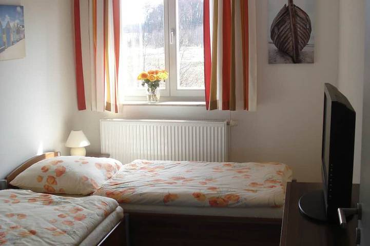 Beach house, 200 sqm. Wf., Directly at the Plauer See, Müritz, 30m to the beach in Badestrand Lenz, Malchow