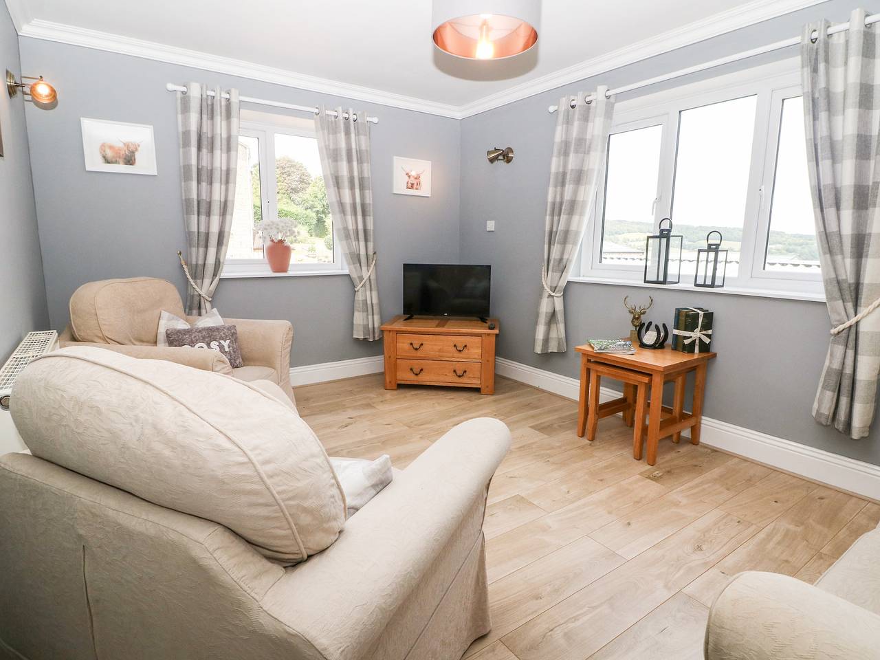 Farm View Lodge in Stroud, Gloucestershire