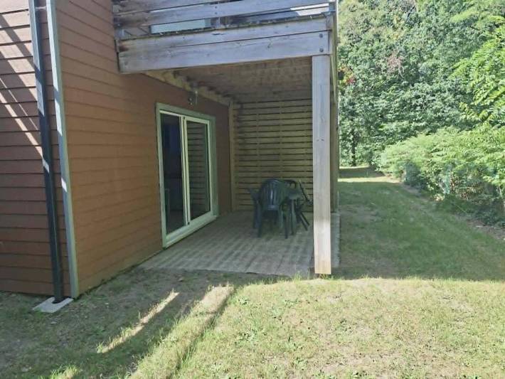 Gîte pour 4 personnes, avec Terrasse ainsi que Jardin et Piscine à Chaveignes - 2