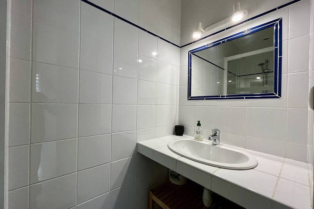 Maison cosy au centre de La Brée-les-Bains avec 4 couchages, proche plage, Wifi gratuit in La Brée-les-Bains, Côte de Beauté