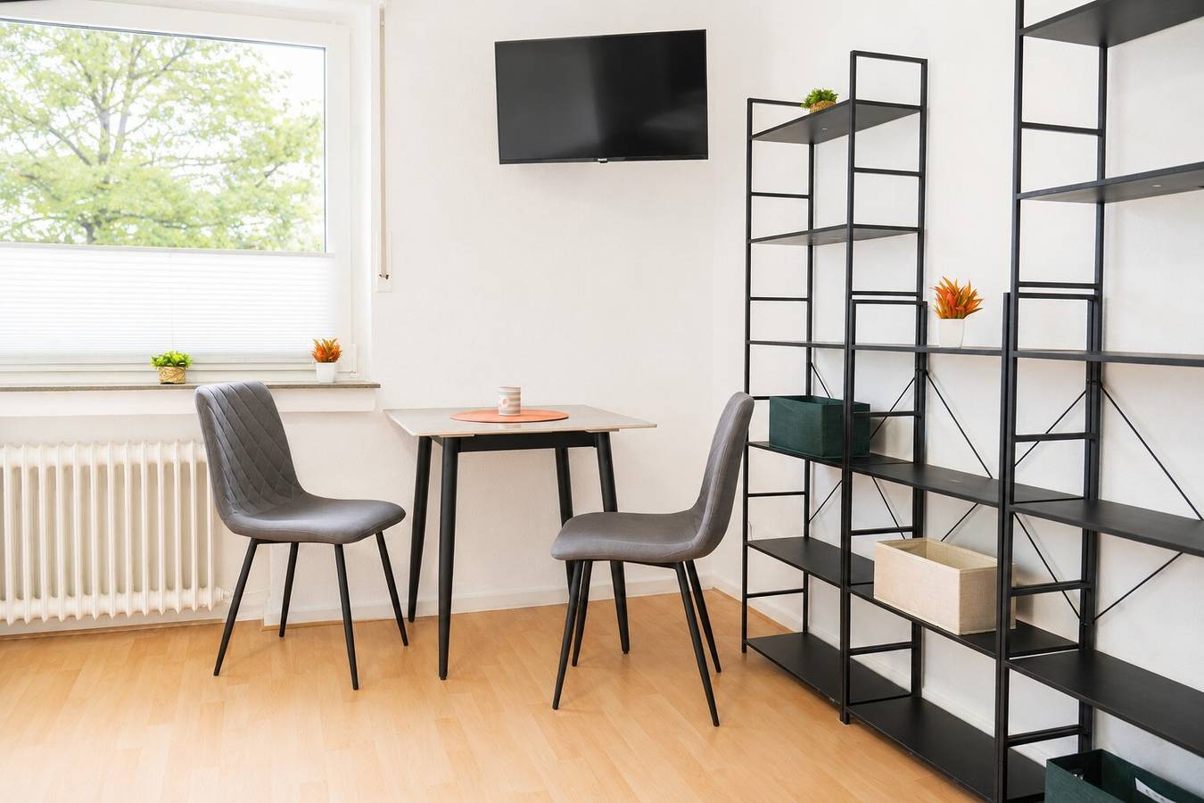Ganze Wohnung, Westfield Centro, Moviepark, Rudolf Weber Arena, Karls Erlebnisdorf, Parken, Balkon, ruhige Lage in Oberhausen, Ruhrgebiet