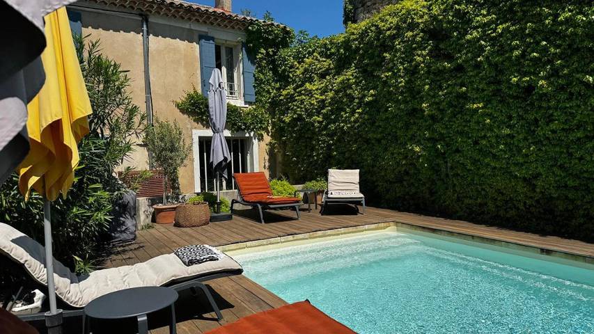 Chambre d’hôte pour 4 personnes, avec vue ainsi que jardin et piscine