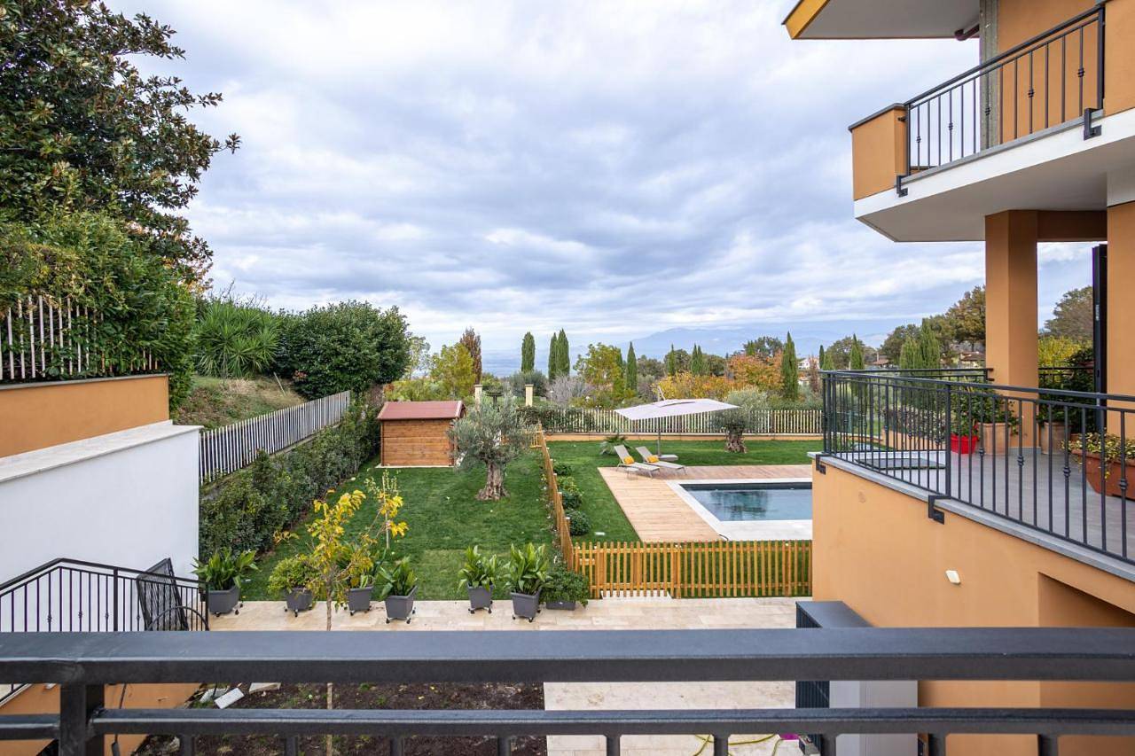 King Room with Garden View in Monte Porzio Catone, Castelli Romani