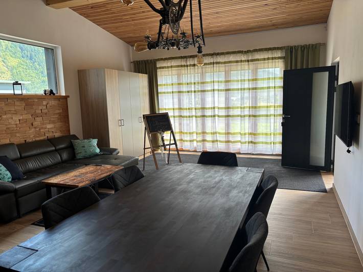 Ganze Wohnung, Ferienwohnung mit Bergblick und Garten in der Nähe des Red Bull Rings in Pöls-Oberkurzheim, Murtal