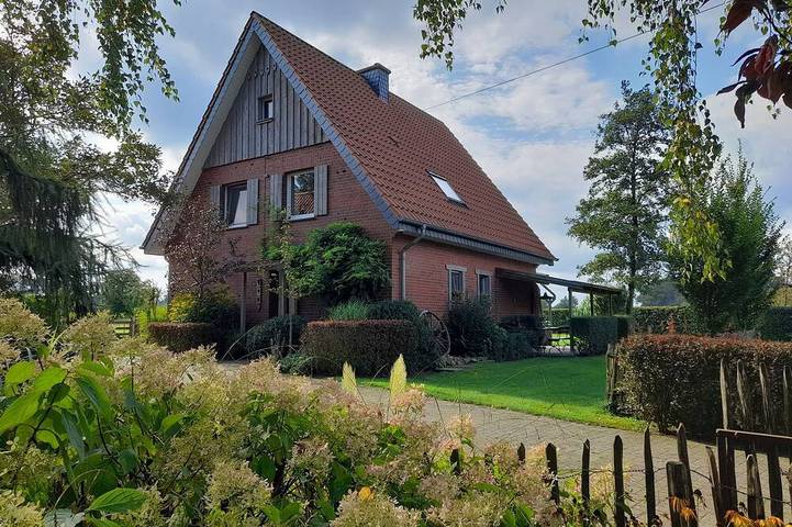 Ferienhaus für 9 Personen, mit Garten