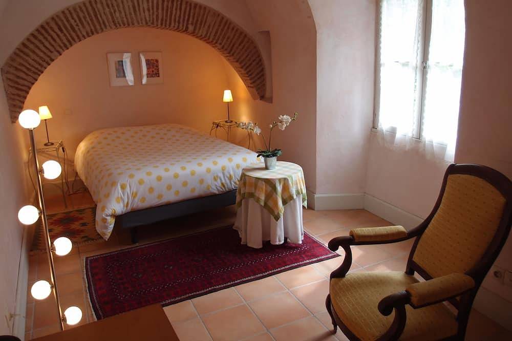Apartamento muy tranquilo con jardín en la residencia medieval en el corazón de la ciudad in Cahors, Lot