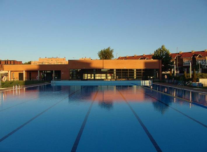 Ferienwohnung für 6 Personen, mit Kinderpool und Balkon sowie Pool und Ausblick - 1
