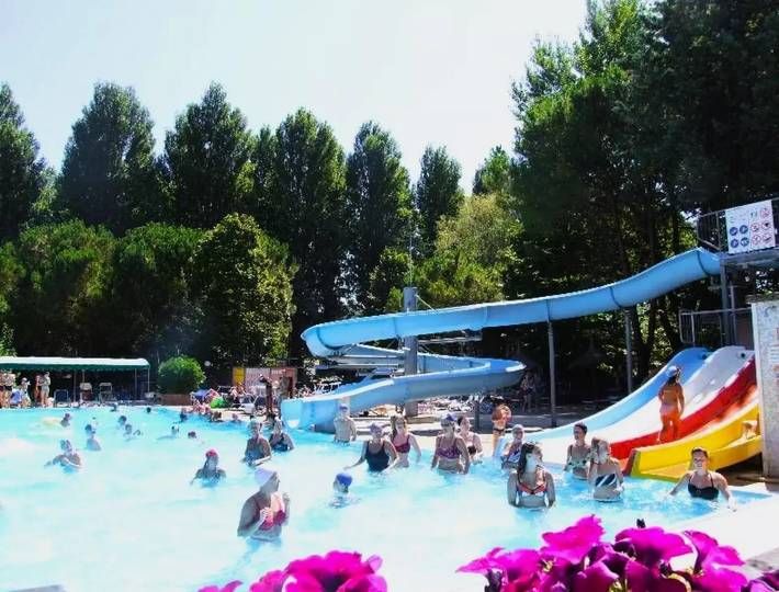 Camping für 4 Personen, mit Pool und Terrasse in Umbrien - 4