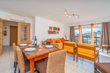 Apartamento De Férias para 4 Pessoas em Praia da Rocha, Portimão, Foto 1