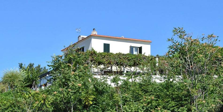 Gîte pour 2 personnes, avec Balcon ainsi que Terrasse et Jardin à Torre del Greco - 3