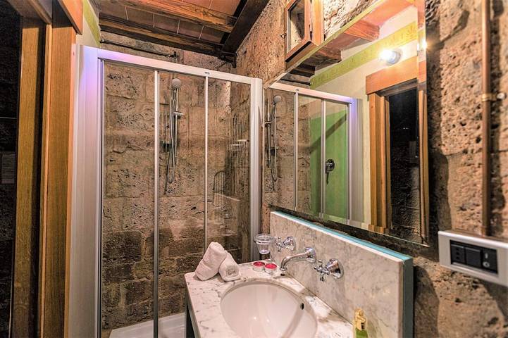 Geheel appartement, Torre Salvucci - Originele toren van de Xiisec in San Gimignano / terras met uitzicht op de stad in San Gimignano, Provincie Siena
