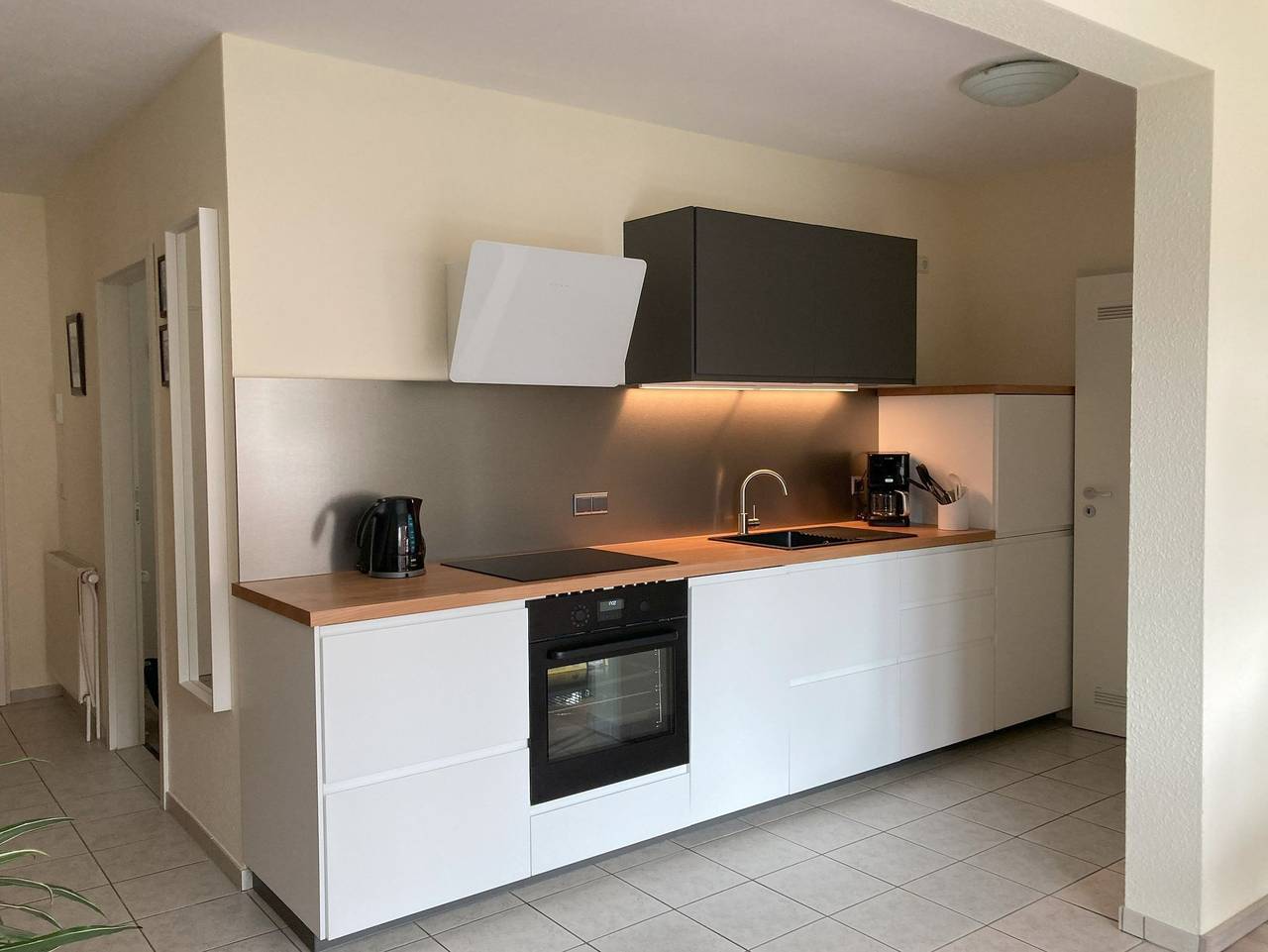 Ganze Ferienwohnung, Ostseeresidenz, App. 4 - 2-Zi.-App., 1. Stock, bis 2 Pers. , Balkon in Südstrand Pelzerhaken, Ostholstein